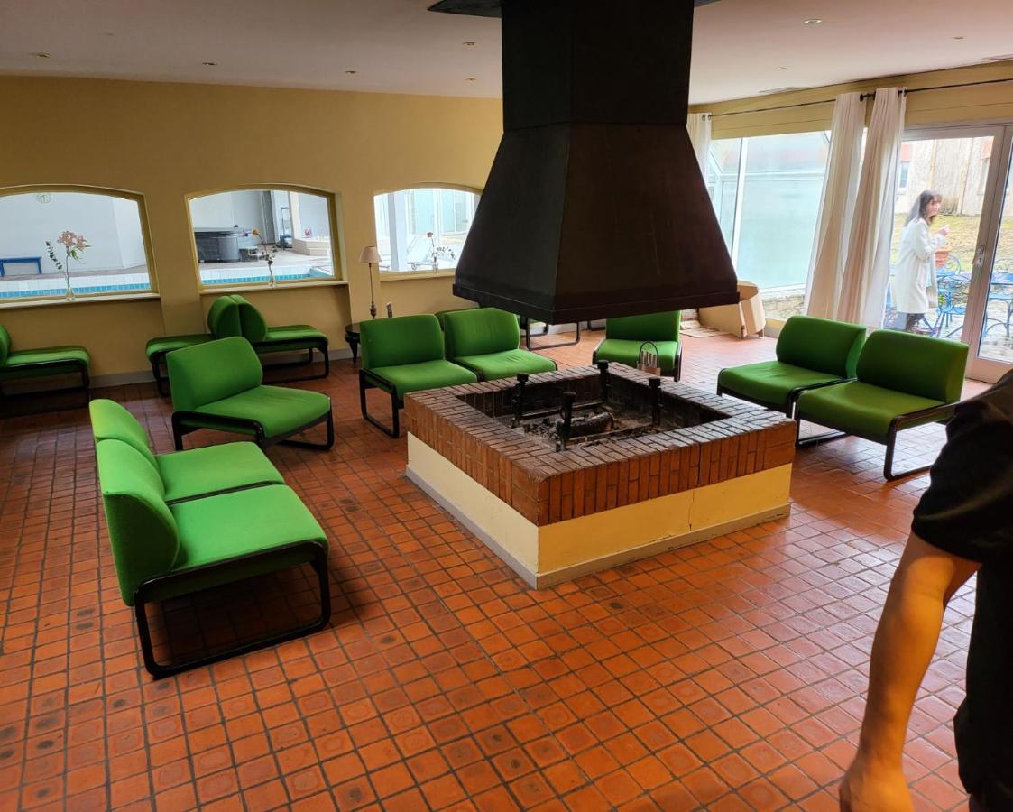 Hotel Causse Comtal Rodez, The Originals Relais Gages-le-Haut Εξωτερικό φωτογραφία